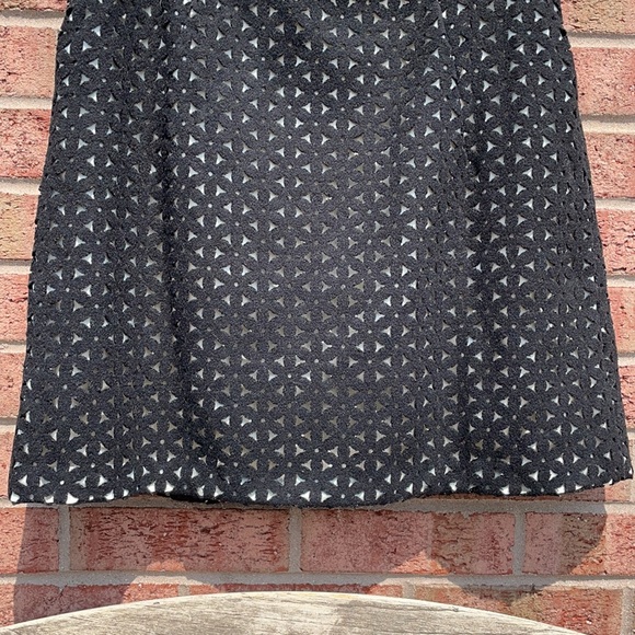 Milly Black Laser Cut Floral Skirt Size 10 Vintage Preppy Old Money - Picture 3 of 10
